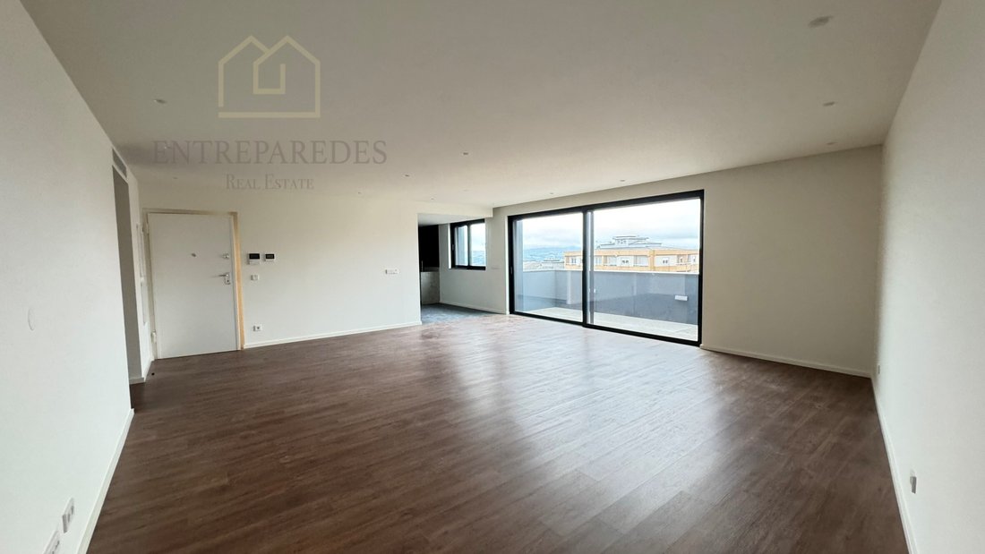 Apartment in Mafamude e Vilar do Paraiso, Porto District, Portugal 4 - 17862387