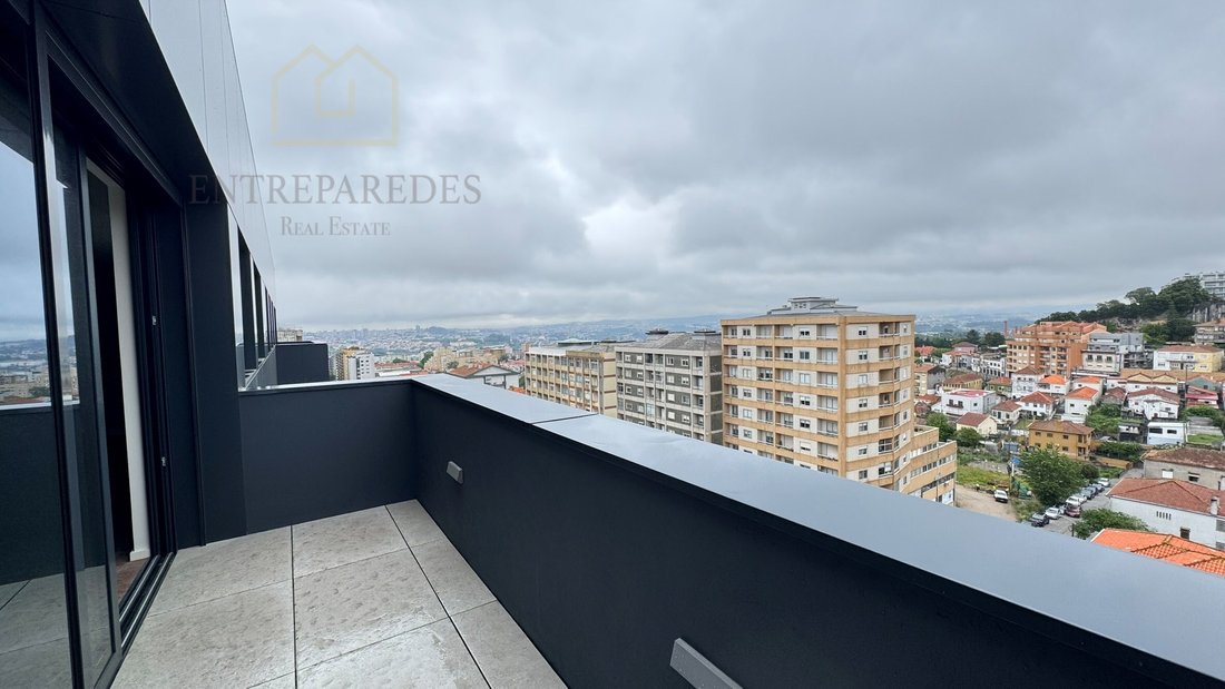 Apartment in Mafamude e Vilar do Paraiso, Porto District, Portugal 3 - 17862387