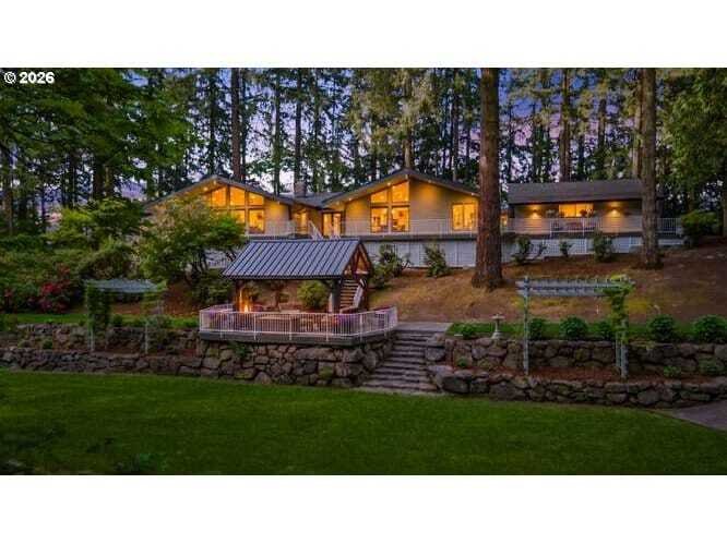 House in Vancouver, Washington, United States 2 - 17869107