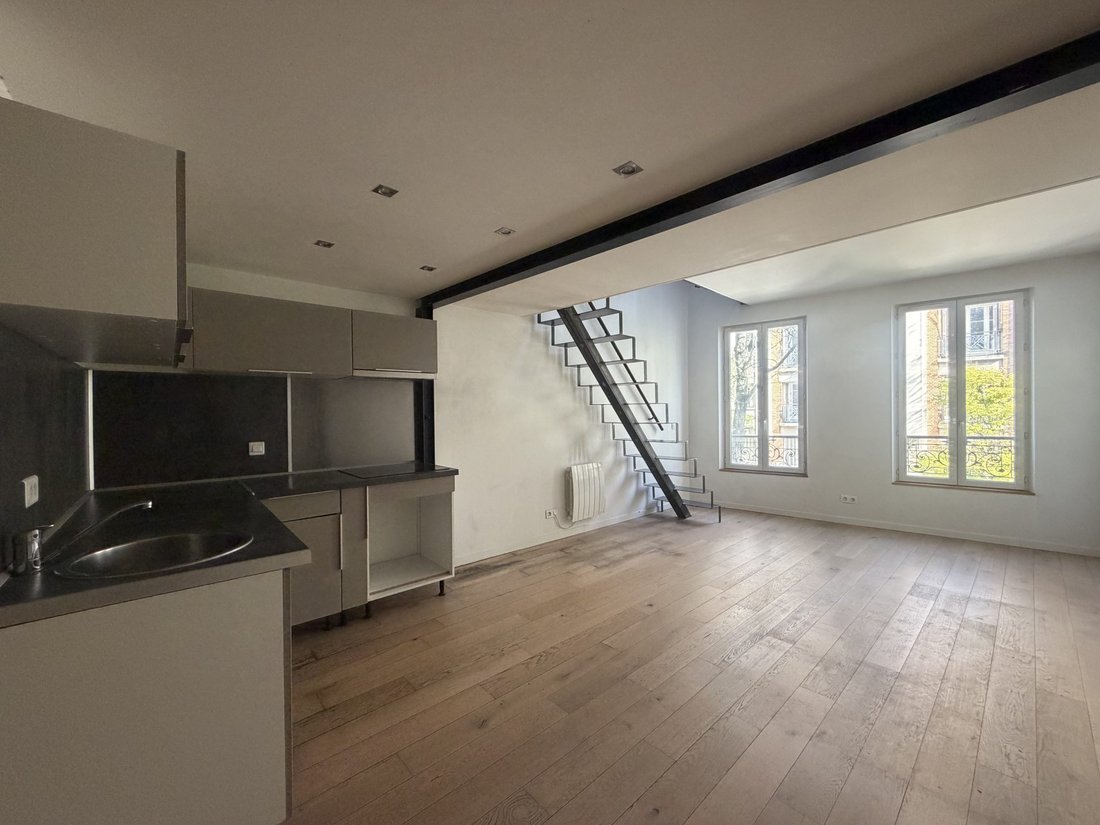 Apartment in Amiraux-Simplon-Poissonniers, Paris 18e Arrondissement, Paris 2 - 17868657