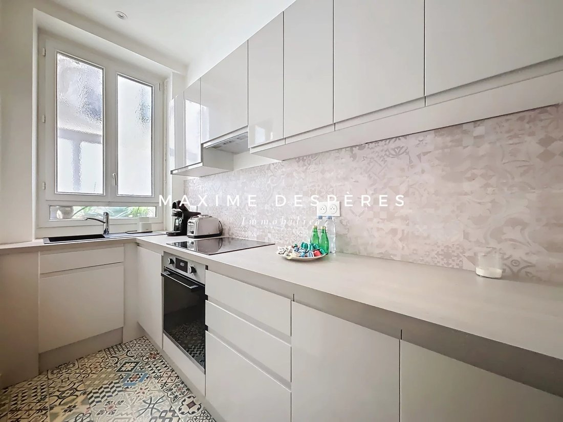 Apartment in Grandes Carrières-Clichy, Paris 18e Arrondissement, Paris 5 - 17862703