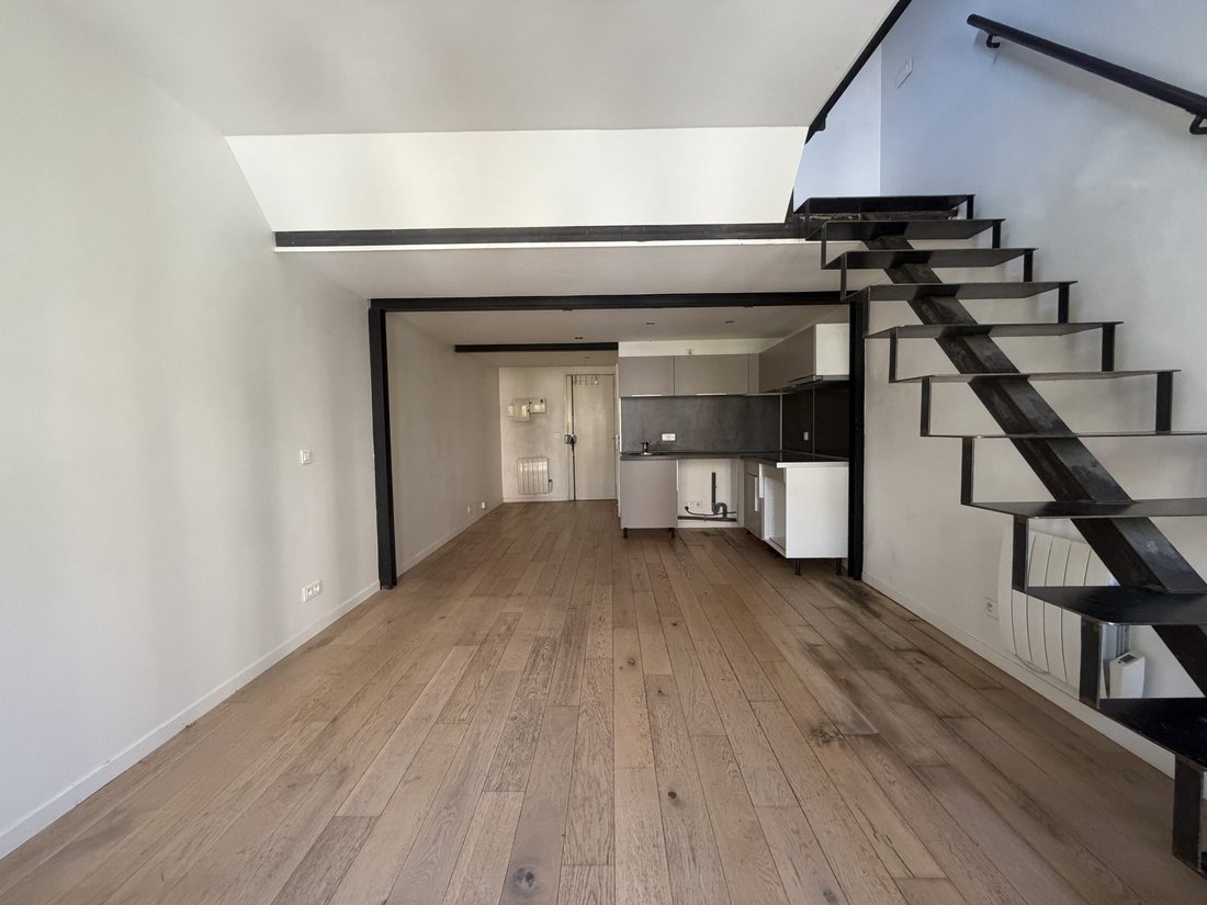 Apartment in Amiraux-Simplon-Poissonniers, Paris 18e Arrondissement, Paris 1 - 17868657