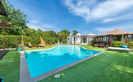 Villa in Valescure-Vaulongue-Clair Bois-Vallon Suveret, Saint-Raphaël, France 1