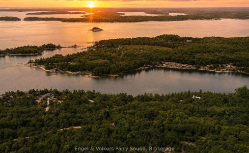 Land in McDougall, Ontario, Canada 1
