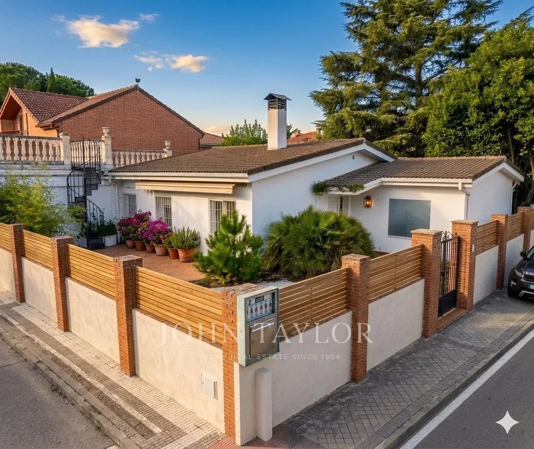 Chalet in Majadahonda, Comunidad de Madrid, Spain 2 - 17862250
