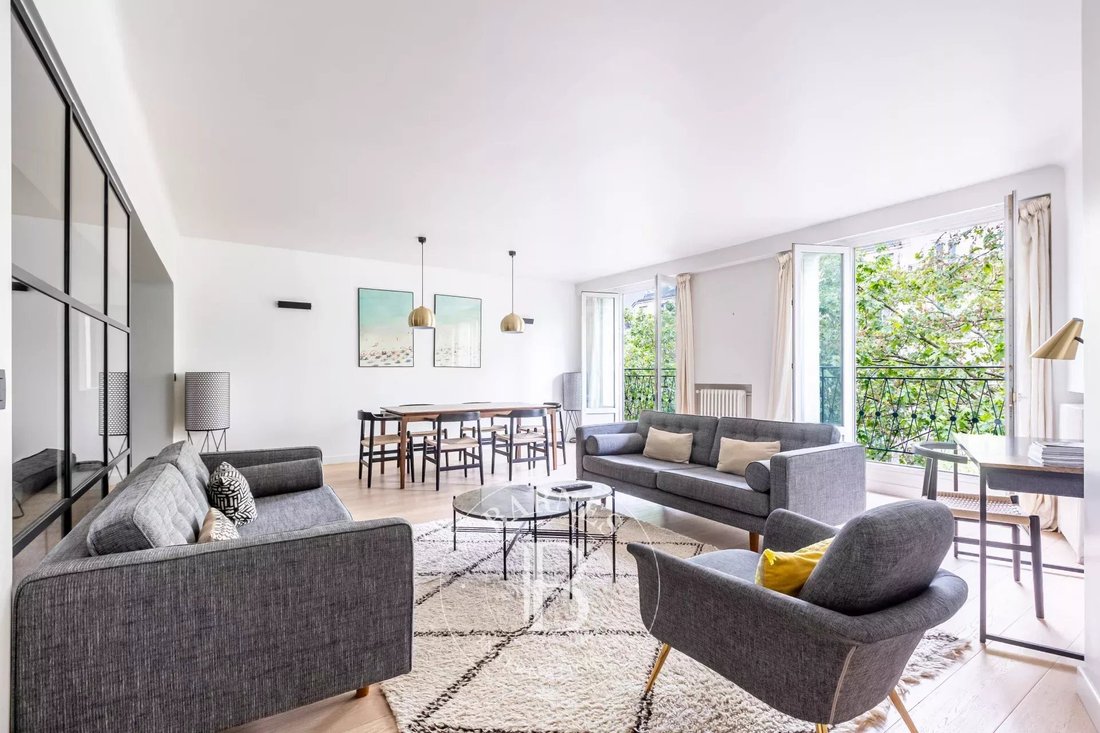 Apartment in Elysées-Madeleine, Paris 8e Arrondissement, Paris 2 - 17862797