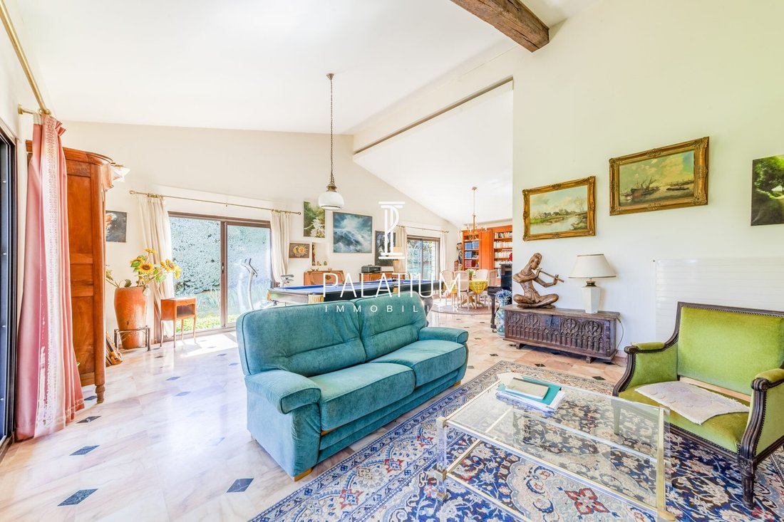 House in Greoux-les-Bains, Provence-Alpes-Côte d'Azur, France 5 - 17868644