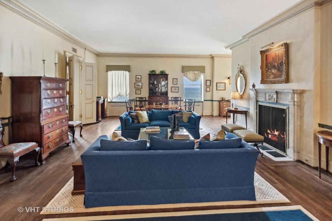 House in Chicago, Illinois, United States 4 - 13884277
