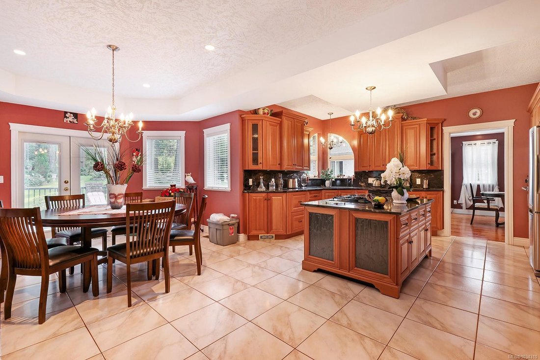 House in Comox, British Columbia, Canada 4 - 17864721