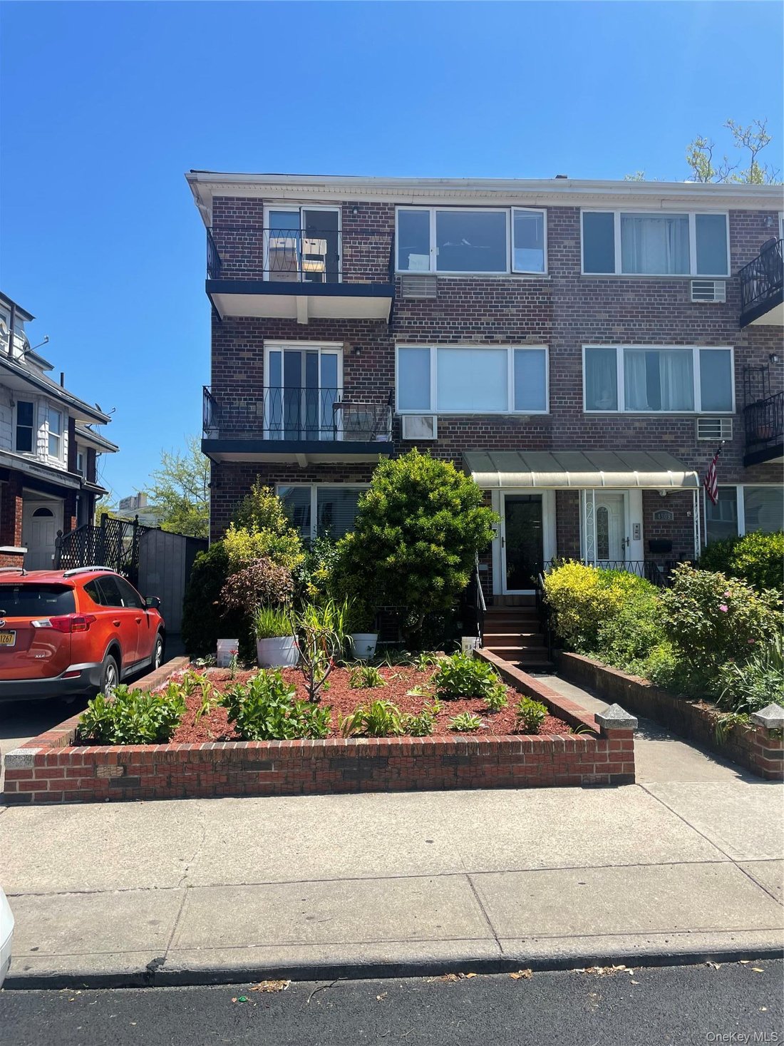 House in New York, New York, United States 5 - 17864434