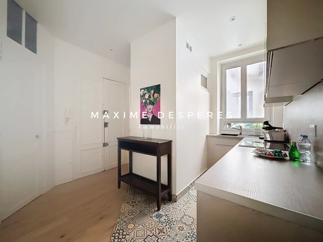 Apartment in Grandes Carrières-Clichy, Paris 18e Arrondissement, Paris 4 - 17862703