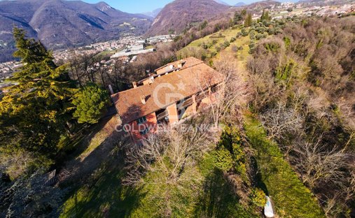 Country House in Gavardo, Lombardy, Italy 1