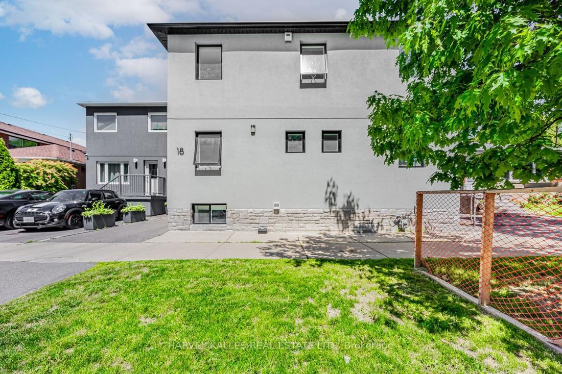 House in Toronto, Ontario, Canada 1 - 17868265
