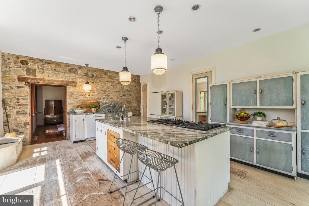 House in Milford, New Jersey, United States 3 - 17863014