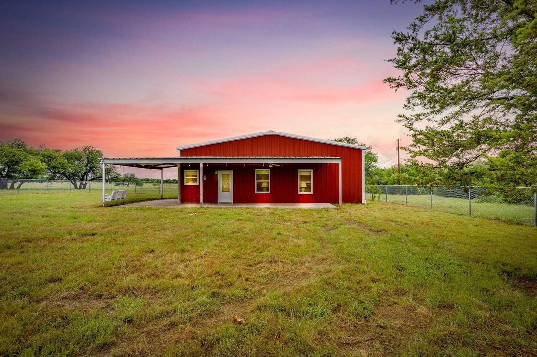 House in Mineral Wells, Texas, United States 1 - 17868448