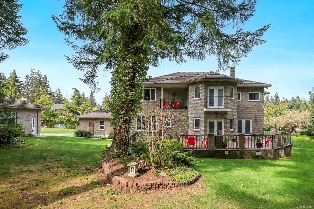 House in Comox, British Columbia, Canada 2 - 17864721