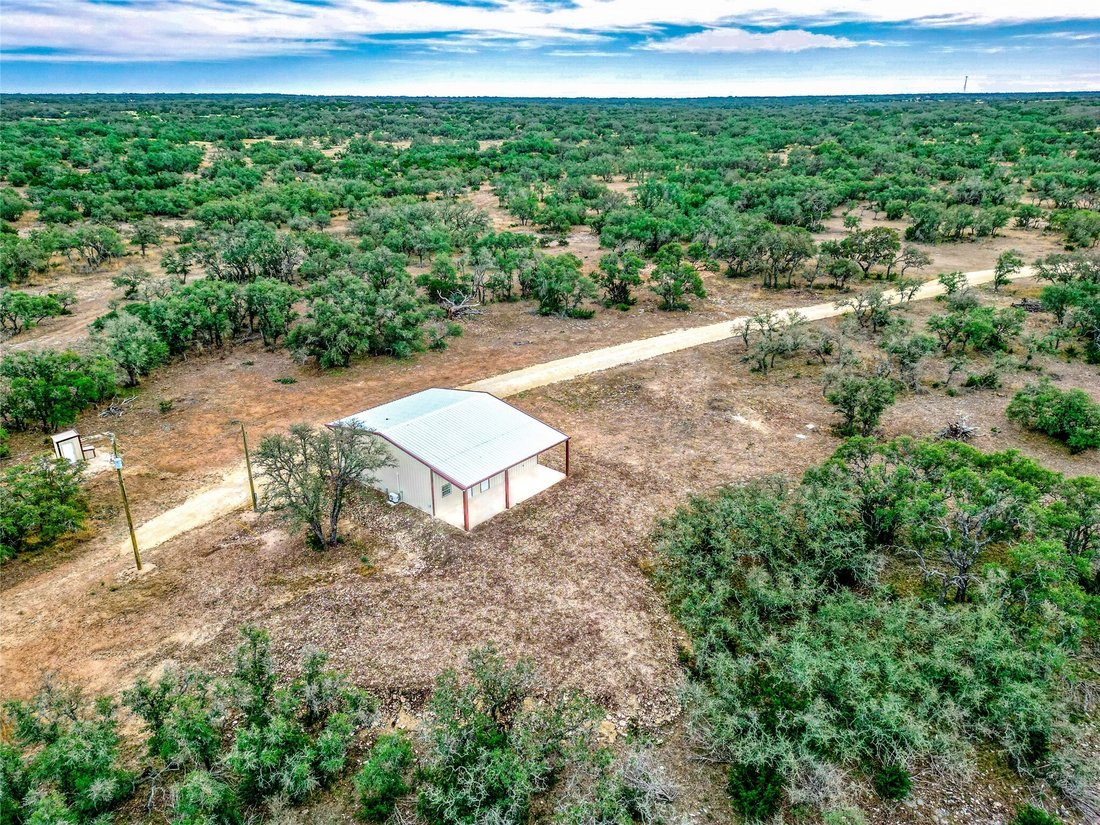 Farm Ranch in Mountain Home, Texas, United States 5 - 17867741