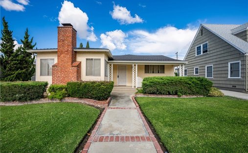 House in Signal Hill, California, United States 1