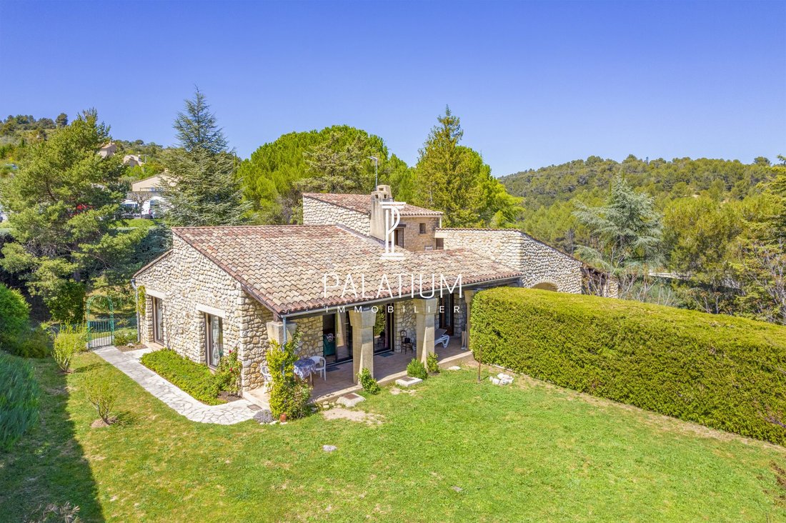House in Greoux-les-Bains, Provence-Alpes-Côte d'Azur, France 2 - 17868644