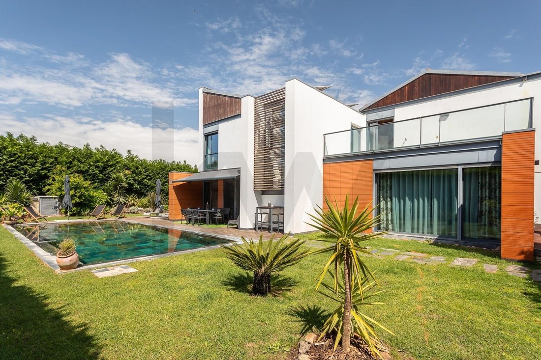 House in Barcarena, Lisbon, Portugal 2 - 17863208