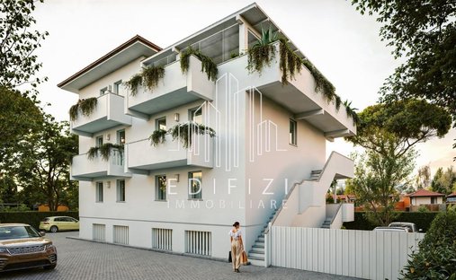 Penthouse in Marina di Massa Centro, Massa, Italy 1