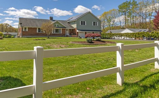 House in East Windsor, Connecticut, United States 1