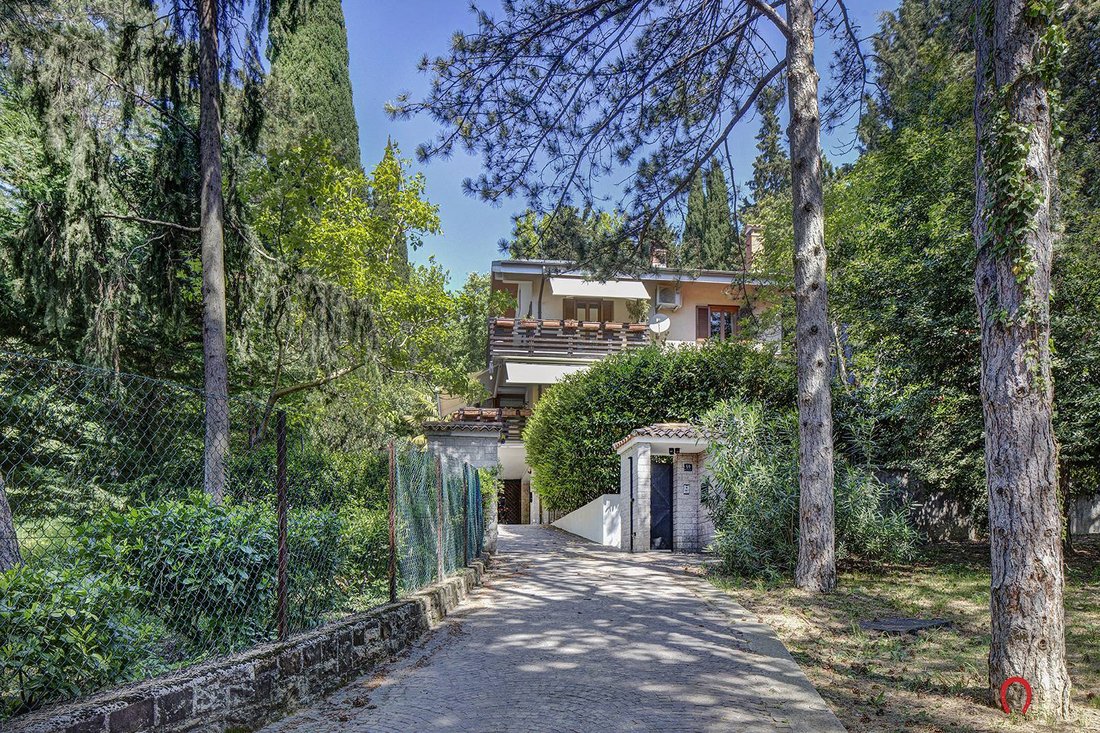 Villa à Roiano-Scorcola, Trieste, Frioul-Vénétie julienne 1 - 16487887