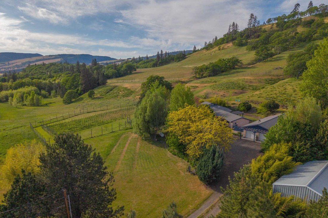 House in Dallesport, Washington, United States 2 - 17862870