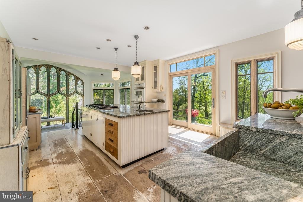 House in Milford, New Jersey, United States 2 - 17863014