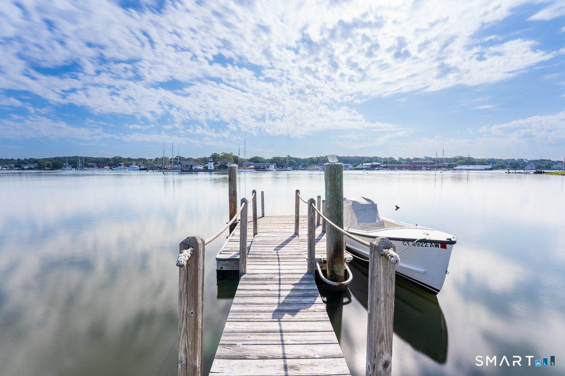 House in Groton, Connecticut, United States 4 - 17867056