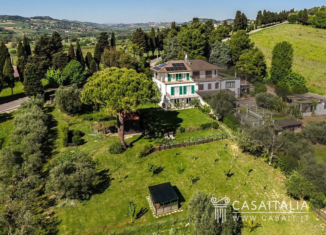 Villa in Potenza Picena, Marche, Italy 4 - 17869240