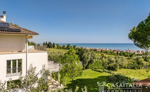 Villa in Potenza Picena, Marken, Italien 1