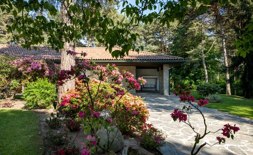 Villa en Como Borghi, Como, Lombardía 1