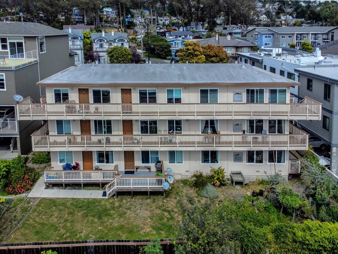 El Granada, California, United States 1 - 17865356