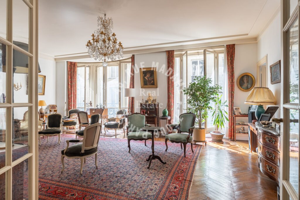 Apartment in Odéon, Paris 6e Arrondissement, Paris 1 - 17865423