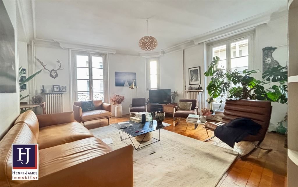 Apartment in Saint Gervais, Paris 4e Arrondissement, Paris 2 - 17865435