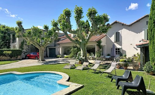 House in Avignon, Provence-Alpes-Côte d'Azur, France 1