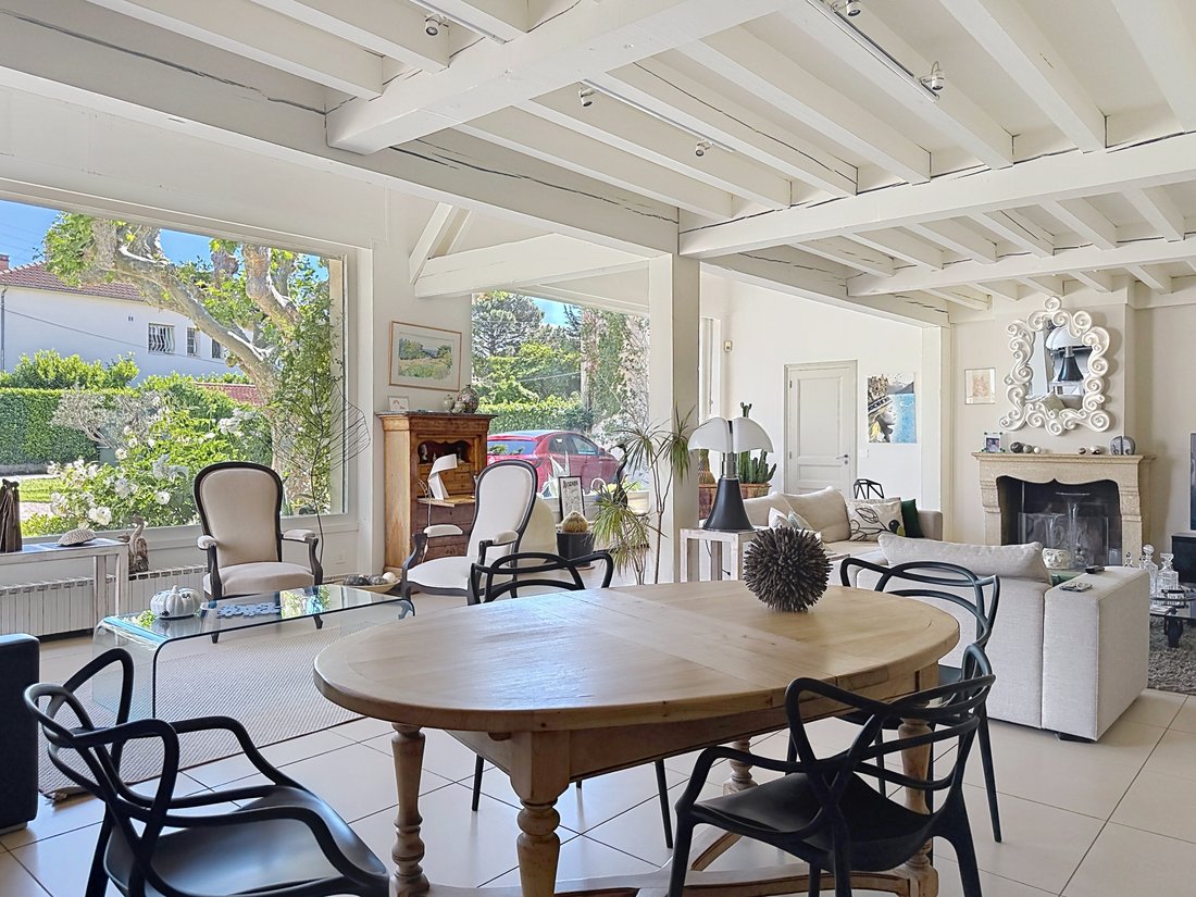 House in Avignon, Provence-Alpes-Côte d'Azur, France 4 - 17865694