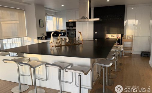 Apartment in Puteaux, Ile-de-France, France 1