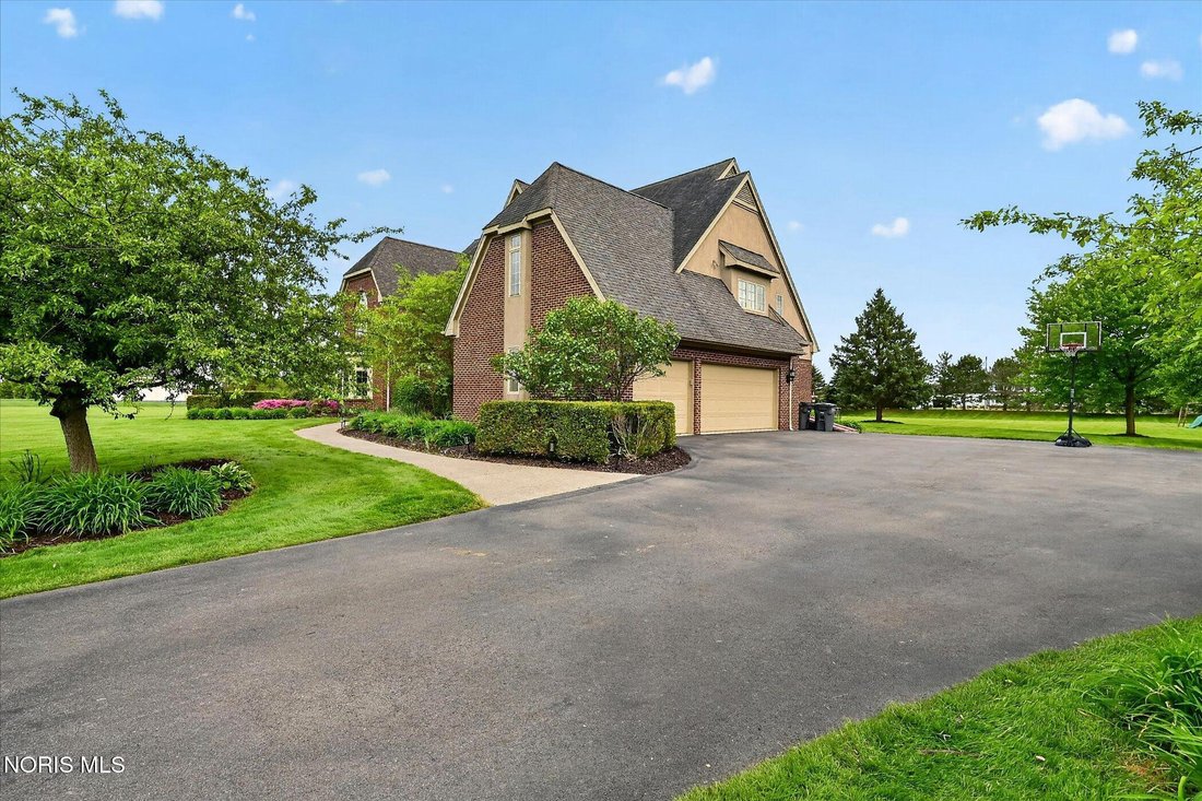 House in Sylvania, Ohio, United States 4 - 17859937