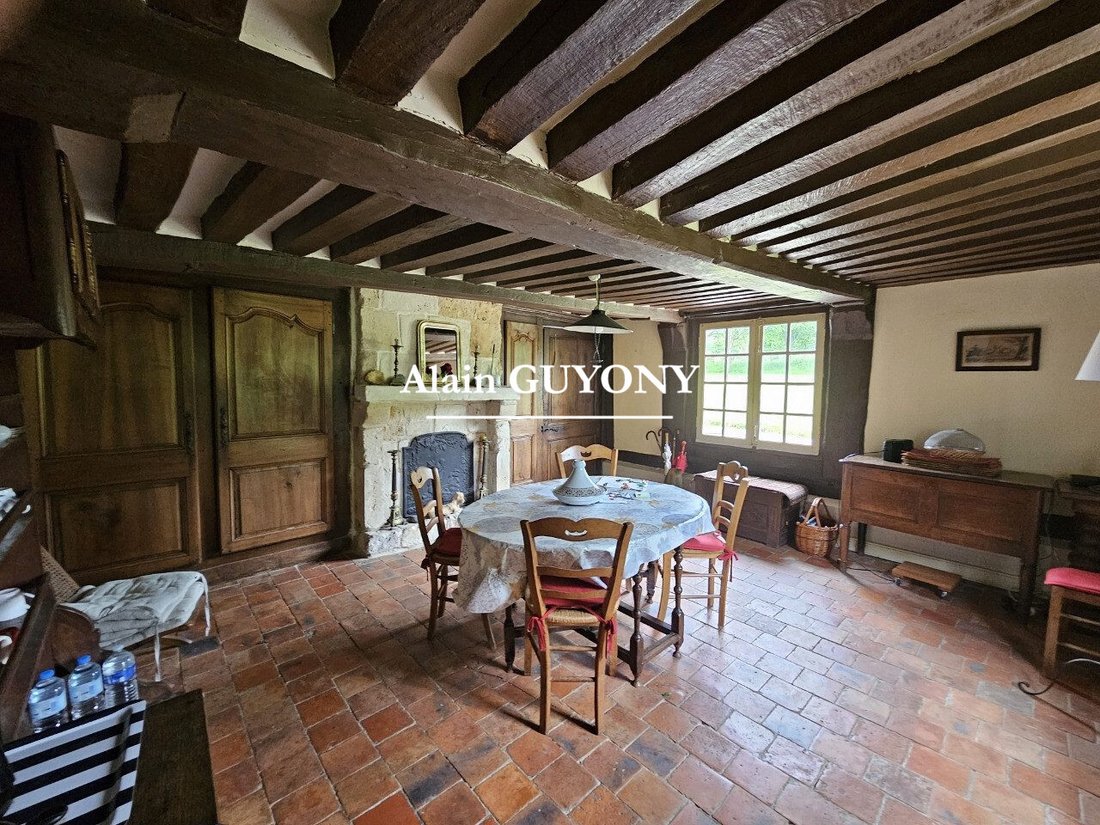 Estate in Saint-Julien-sur-Calonne, Normandy, France 2 - 17868667