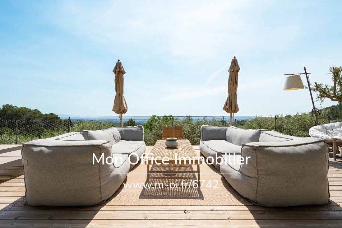 Villa in Granettes-Jauberte-Sainte Anne, Aix-en-Provence, France 5 - 17866768