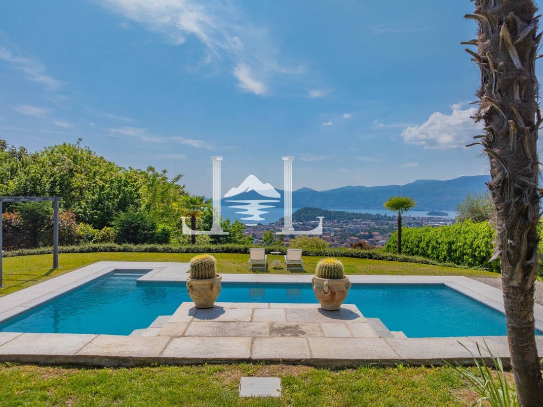 Villa in Verbania, Piedmont, Italy 1 - 17868153