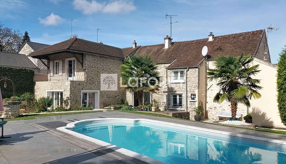 Villa in Bellefontaine, Ile-de-France, France 1 - 17866722
