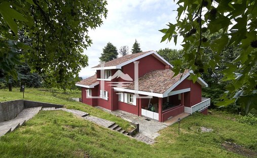 Villa a Montevecchia, Lombardia, Italia 1