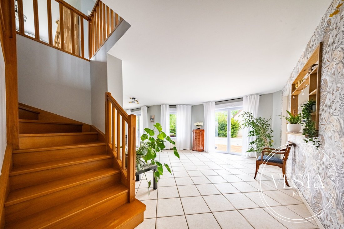 House in Daix, Bourgogne – Franche-Comté, France 2 - 17868825