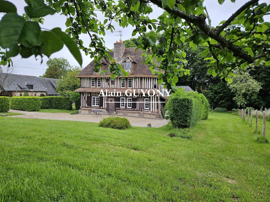 Estate in Saint-Julien-sur-Calonne, Normandy, France 1 - 17868667