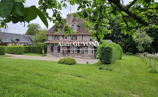 Estate in Saint-Julien-sur-Calonne, Normandy, France 1