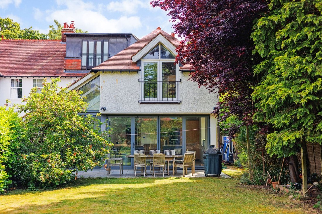 House in Sunnymead, Oxford, England 2 - 17870223