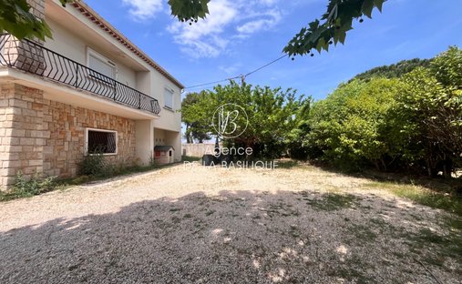 Villa in Centre Ville, Saint-Maximin-la-Sainte-Baume, France 1